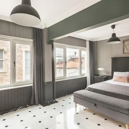 Dreamy Flat With Bosphorus View In Rumeli Hisari Daire *