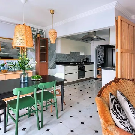 Dreamy Flat With Bosphorus View In Rumeli Hisari İstanbul